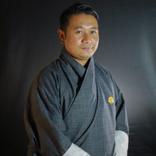 staffImage-1752822290248