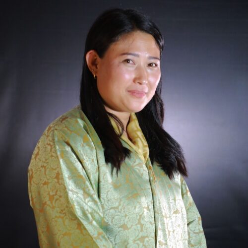 staffImage-1753077624583