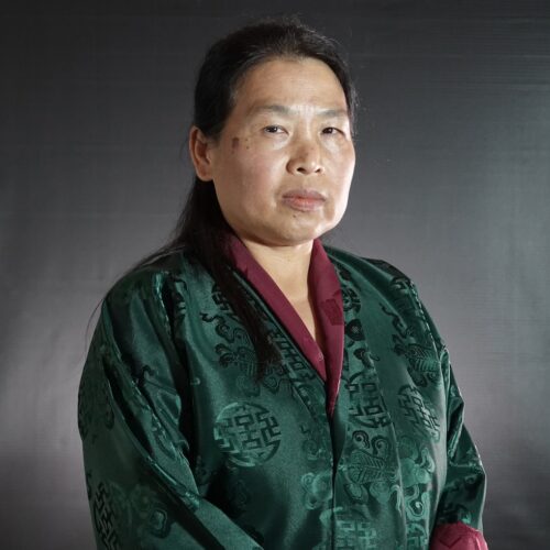 staffImage-1753088384116